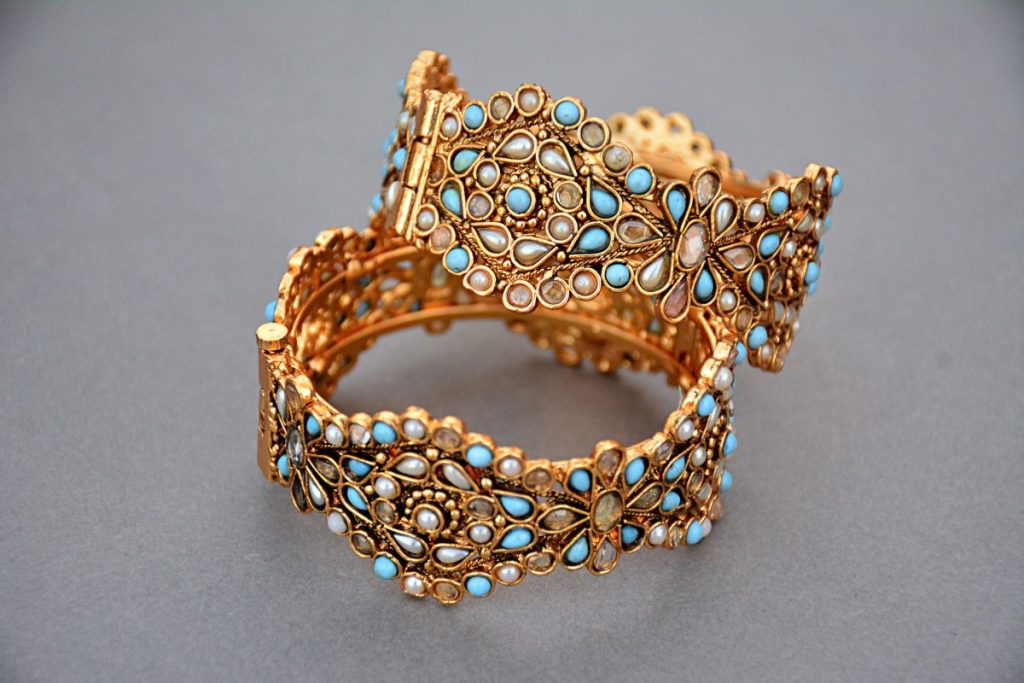 Bracelate